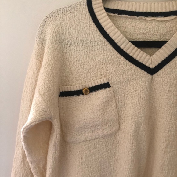 Comfy Pullover Spring Sweater - Picture 5 of 6